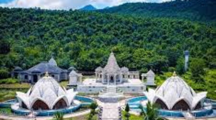 parasnath temple 900x500